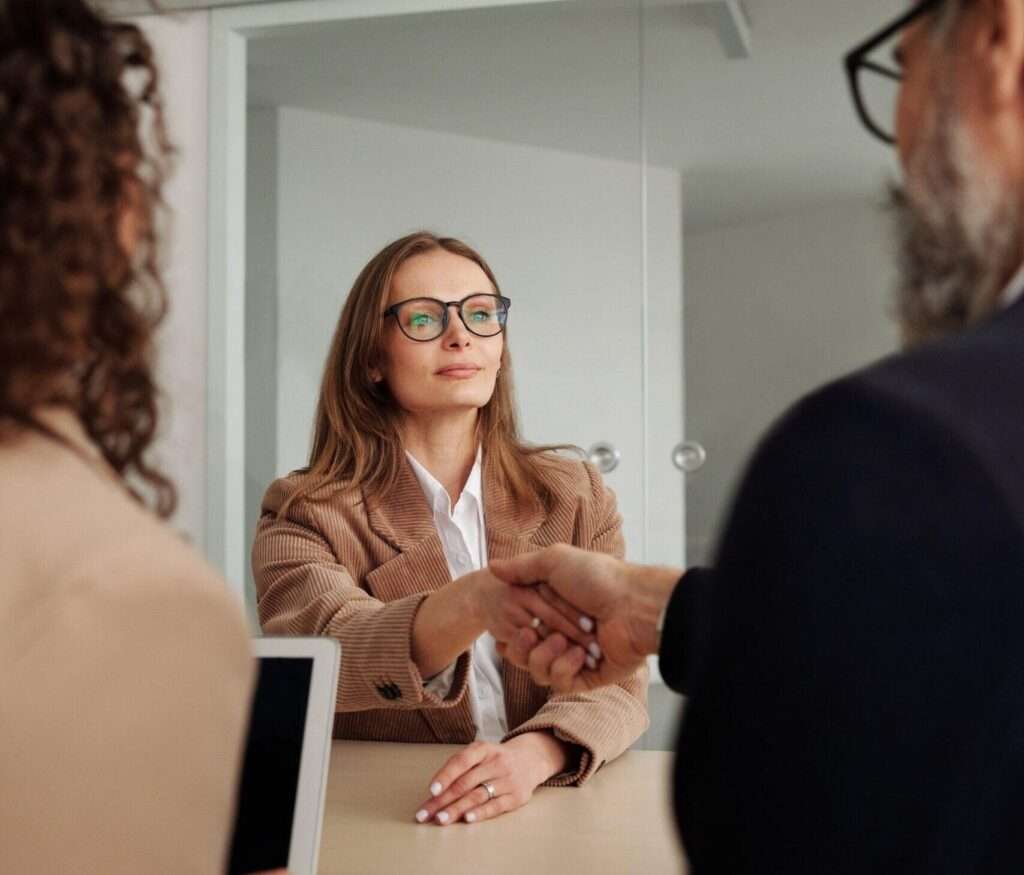 Dubai, business meeting, wood professionals, interpreter, translator, face to face, simultaneous interpretation, Russian-English Dubai, business meeting, wood professionals, interpreter, translator, face to face, simultaneous interpretation, Russian-English
