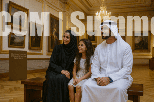 RUSSIAN-ENGLISH.COM Summer 2025 Moscow Gallery with Arabic Speaking Art Guide